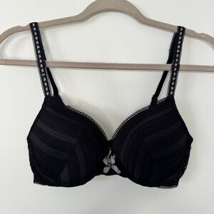 Victoria's Secret Bra Push Up Black White Lace Sz 36B